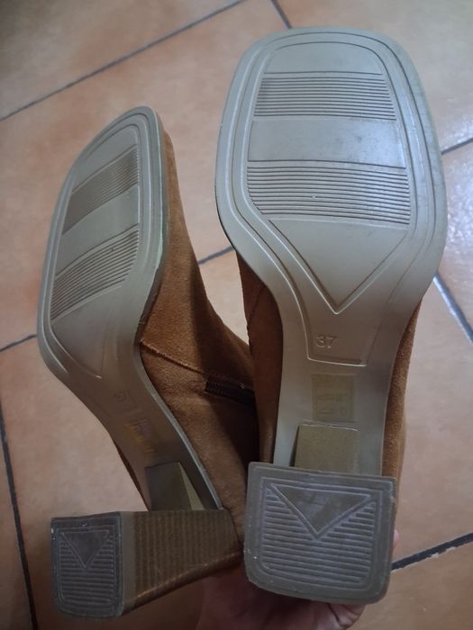 Botine piele naturală intoarsa