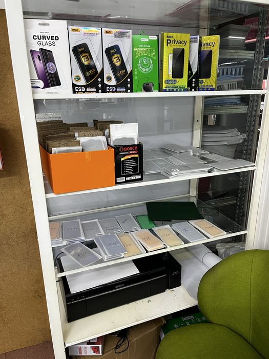 Продаю отдел сотовых аксессуаров