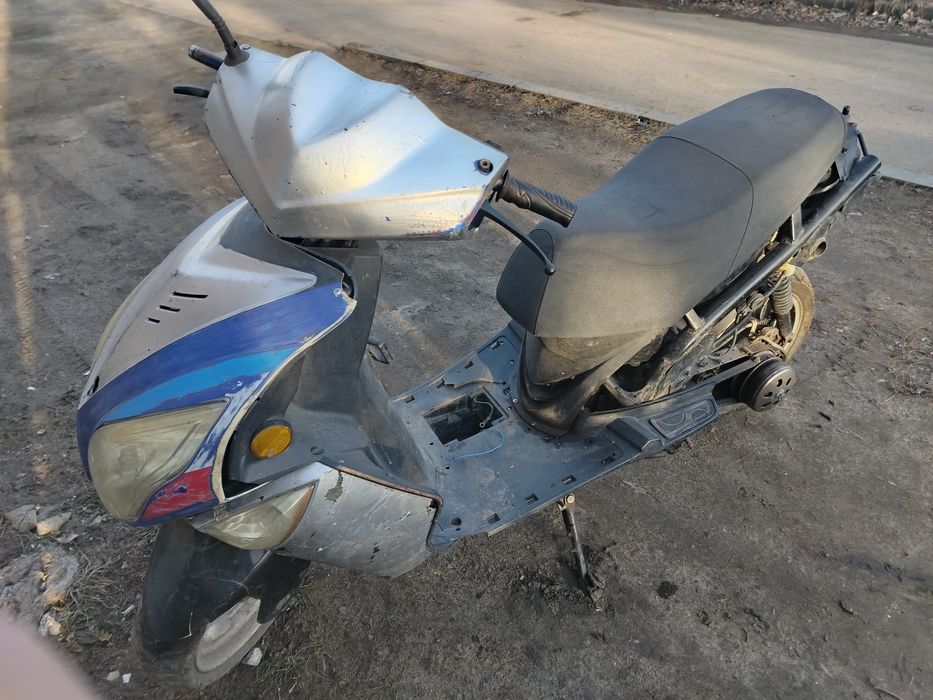 Продам скутор не на ходу