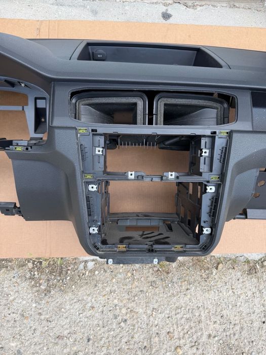 Plansa bord vw caddy 2016-2020