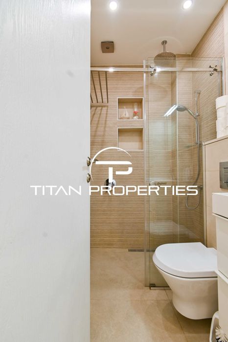 Дава се под наем Тристаен апартамент в София, Център - 65 кв.м за 850 € - Снимка #12