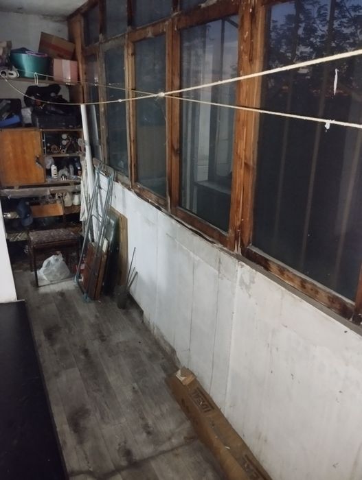 Продам квартиру на ЖБИ узенка