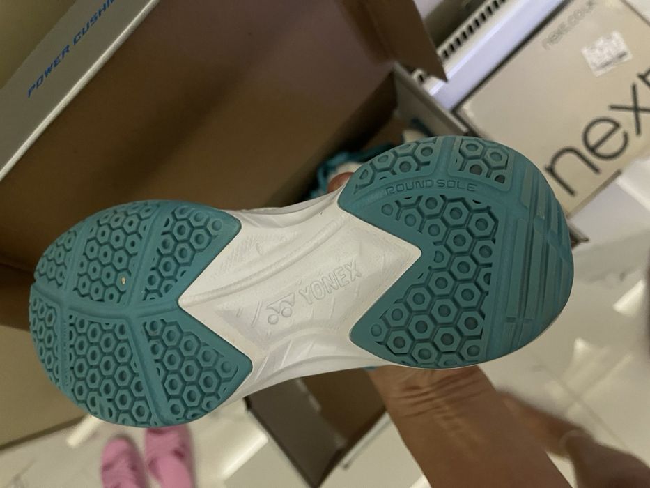 Yonex обувки за бадминтон 36 номер