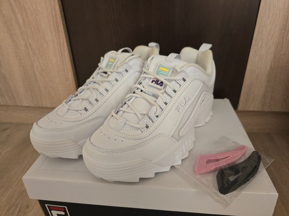 Fila Disruptor 41 бели маратонки с лепящи елементи