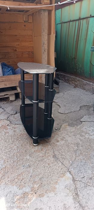 Стол под телевизор