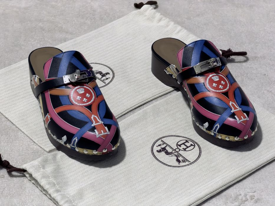 Saboti Hermes din piele naturala moderni colectia Carlotta Mule