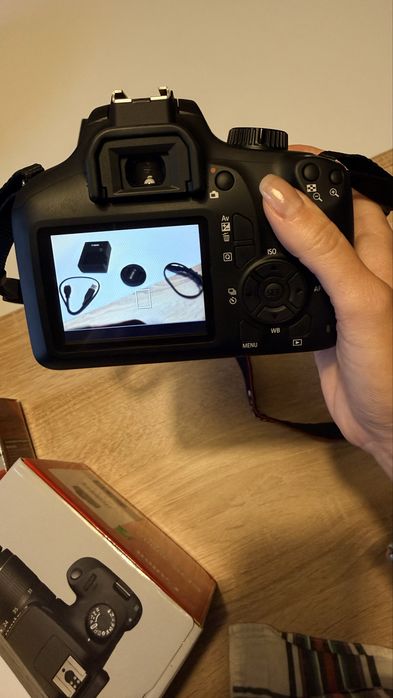 фотоапарат Canon EOS 4000D