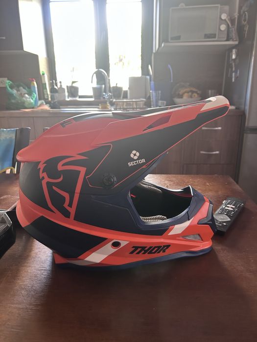 Каска Thor sector 3
