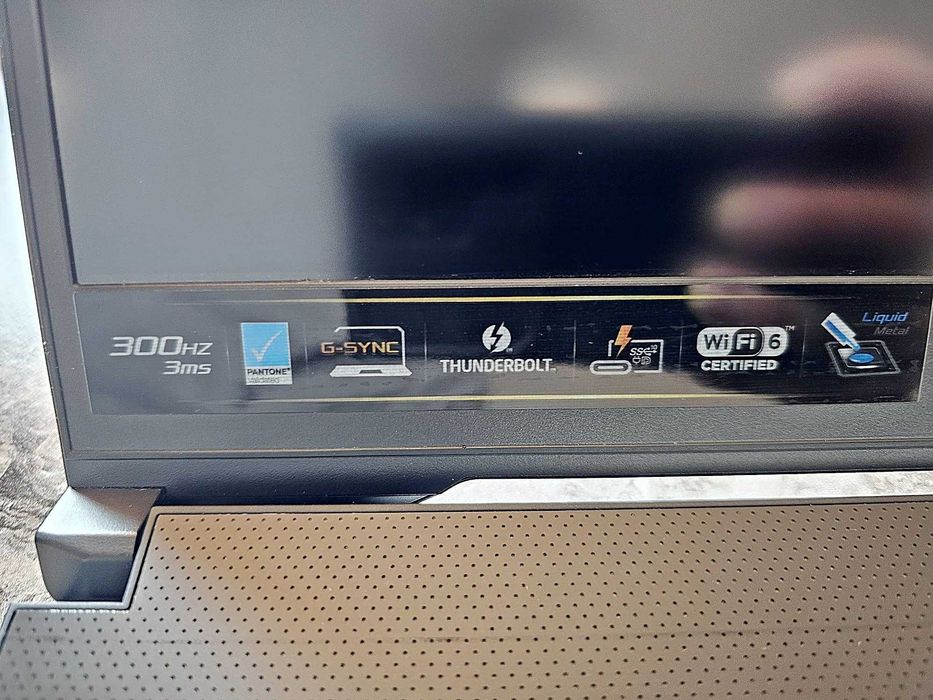 ASUS ROG Zephyrus S15 GX502LXS, RTX 2080 Super, i7, 32GB, 1TB, 300Hz