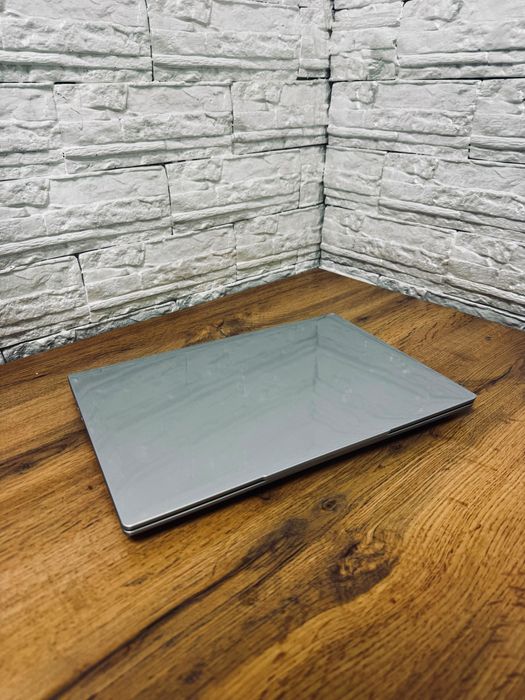 Yami NoteBook.