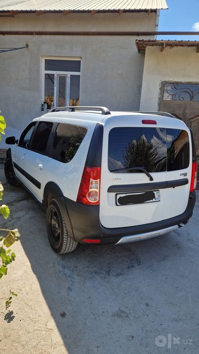 Lada Largus Kross 2018 Yil
