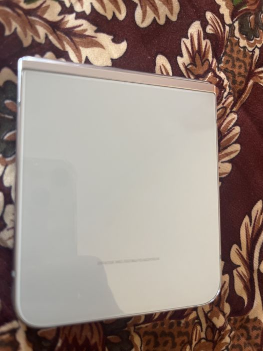 Samsung Flip 5 256gb kareadan kelgan emei utgan 100%ishonchi