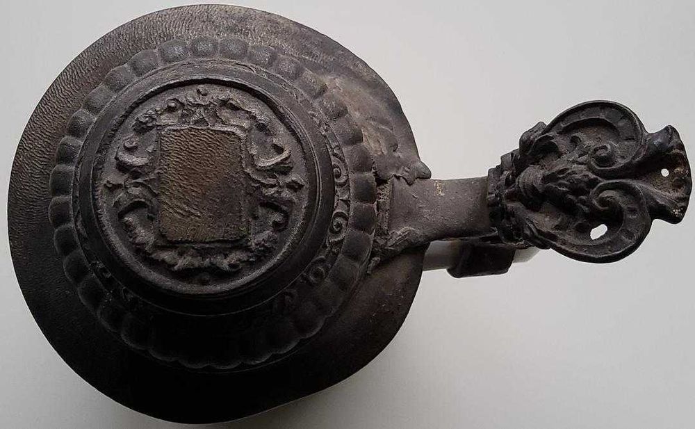 Halbă din ceramică pictată, Imagine în ceramică în interiorul halbei