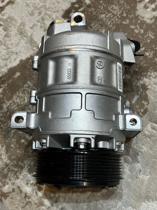 Compresor AC RENAULT cod piesă: 92600 0373R-A