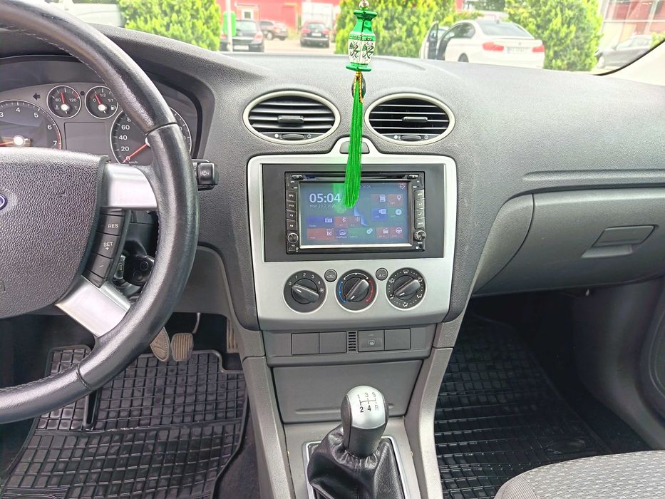 Ford Focus 1,6 benzina - foarte intretinut