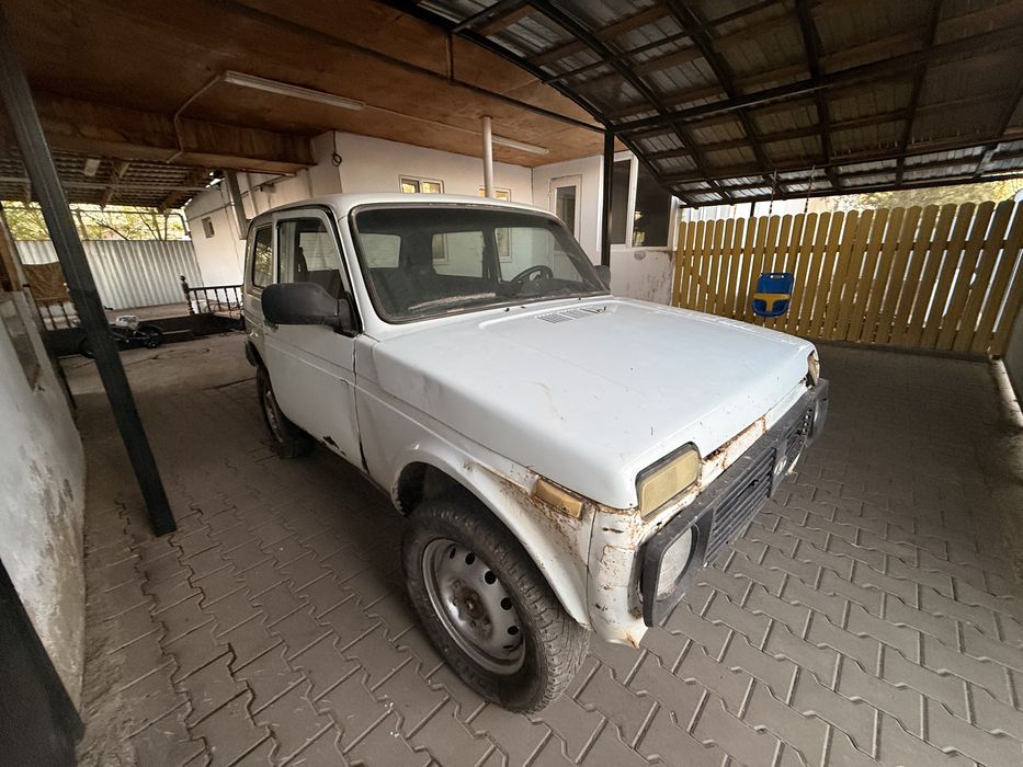 Продам нива 21214 доки и кузов