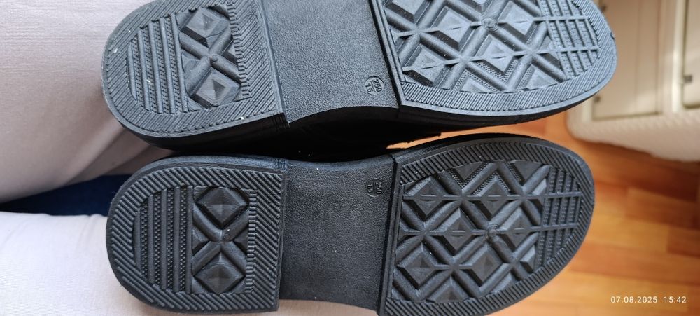 Продам ботинки демисезонные