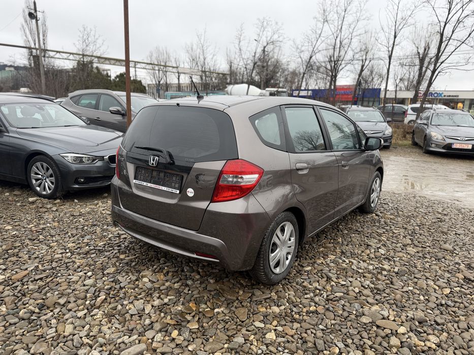 Honda Jazz 1.4 ivtec 100 cp, 2011, rate fara avans, garantie 12 luni!