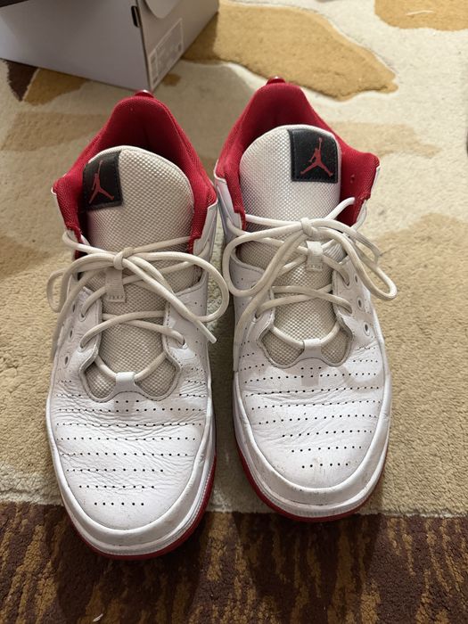 jordan max aura 5