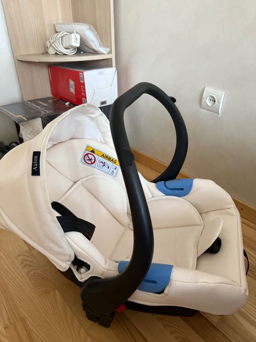 Коляска 3 в 1 до 1 годика