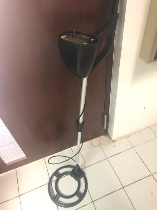 Металлоискатель новый