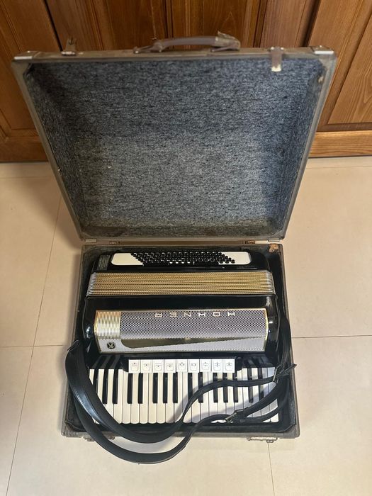 Acordeon Hohner 96basi