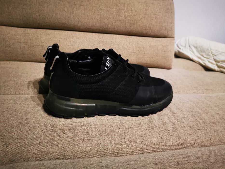 Adidasi Prada si Solomon originale