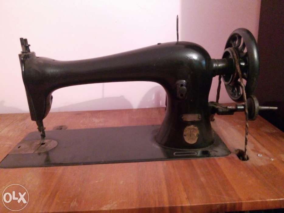 Vand masina de cusut SINGER seria 16K33