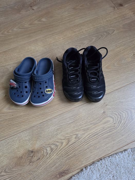 Pantofi Nike 31,5 și Crocs