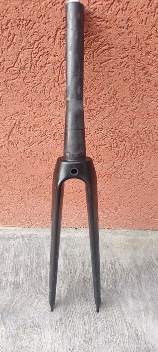 Furcă cursiera BeOne carbon