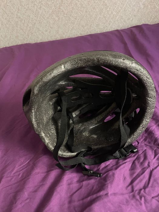 Продам шлем велосипедный б/у