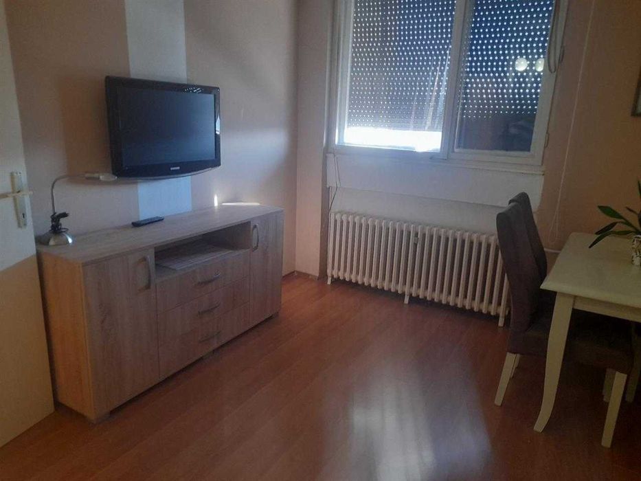 Дава се под наем Тристаен апартамент в Пловдив, Южен - 82 кв.м за 336.6 € - Снимка #3