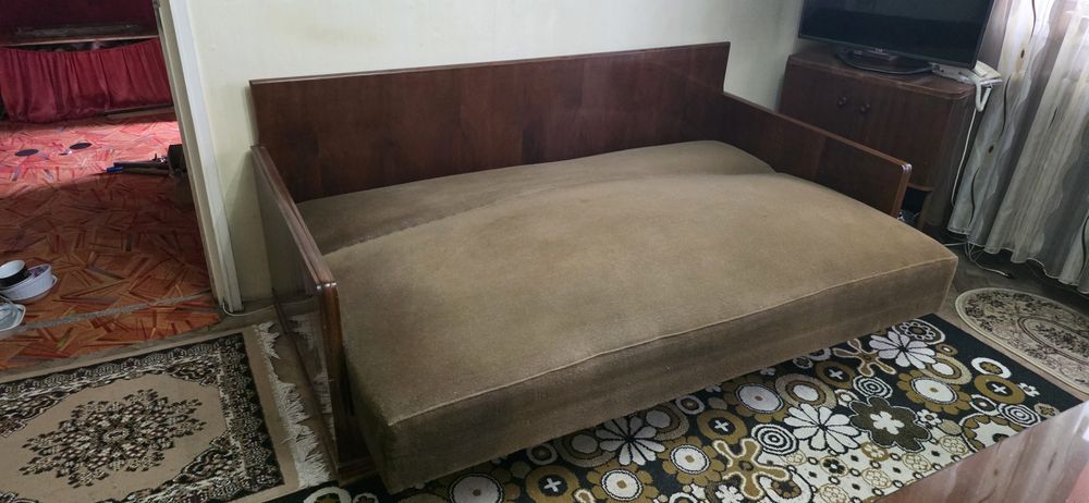 Canapea extensibila in stare buna