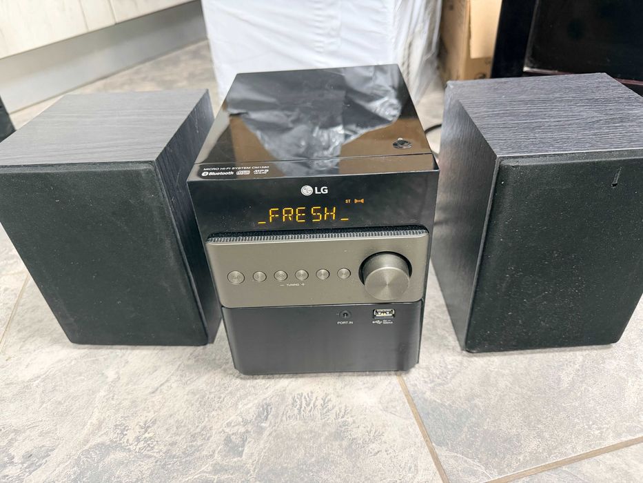 Аудио микросистема LG Micro Hi-Fi Audio System CM1560 Player,FM,USB,AUX,Bluetooth
