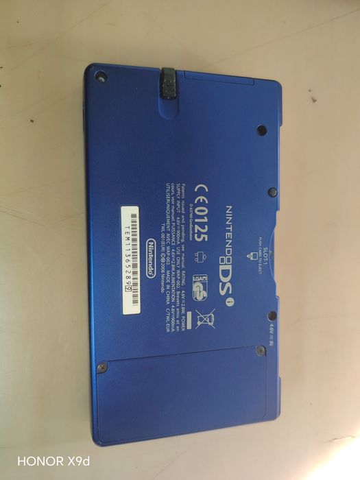 Продам Nintendo DSi