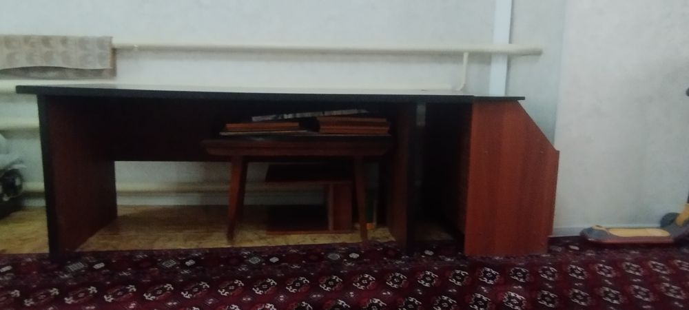 Офисный стол в отличном состоянии