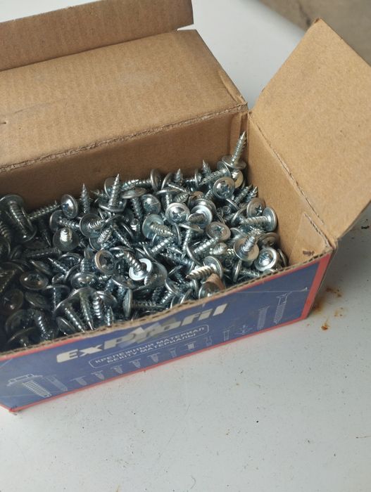 Шурупы диски всякие