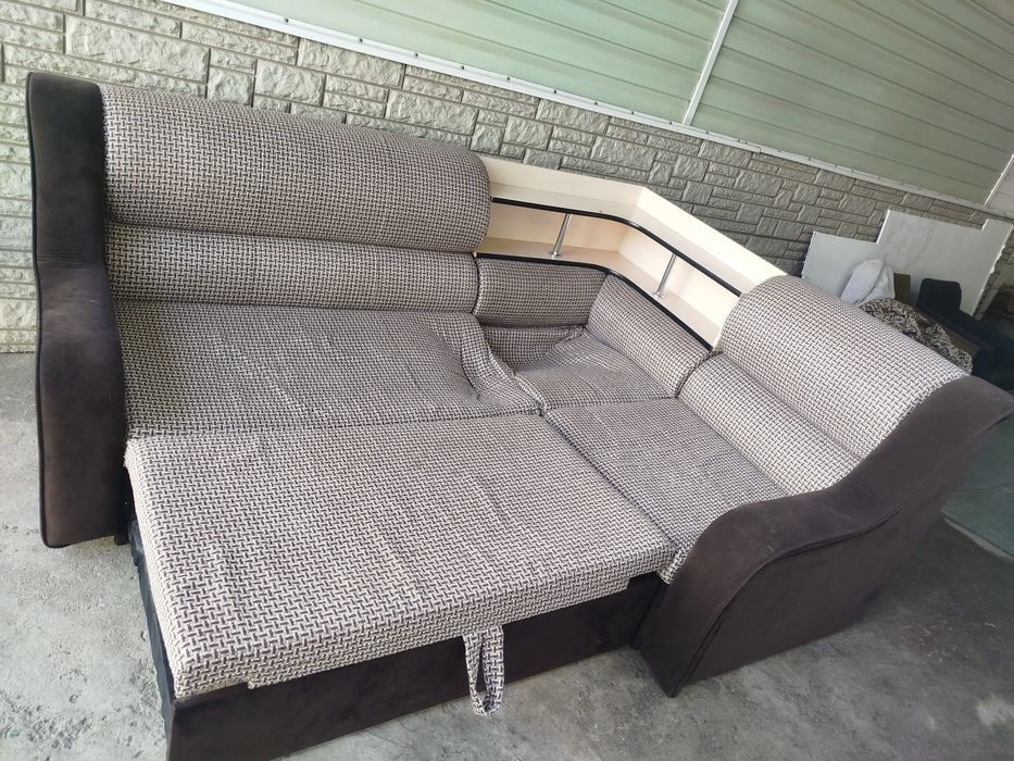 Отдам за символическую сумму. Самовывозом