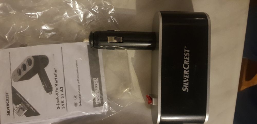 Încărcator auto pt.telefon