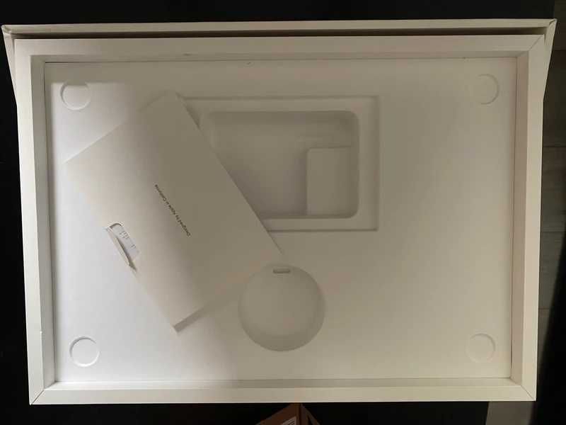 Vând cutie originală MacBook Pro 16” (A2141)