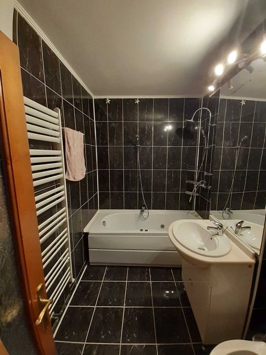 Apartament de inchiriat pe termen lung