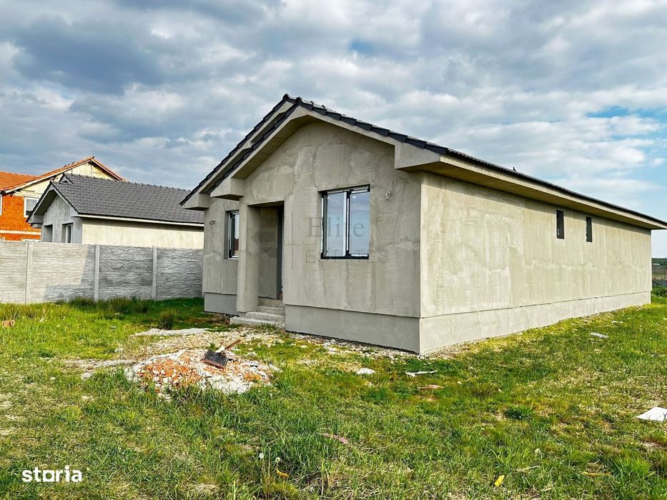 Casa 4 camere de vanzare in Cihei | Panouri fotovoltaice