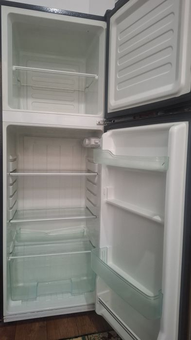 Продам срочно холодильник