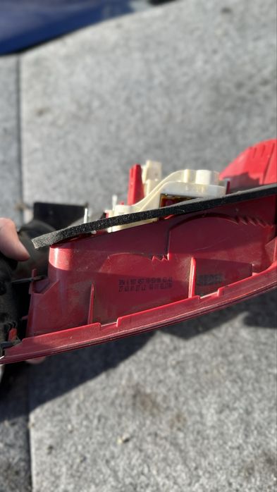 Ляв външен Стоп за БМВ 3 Серия Е90