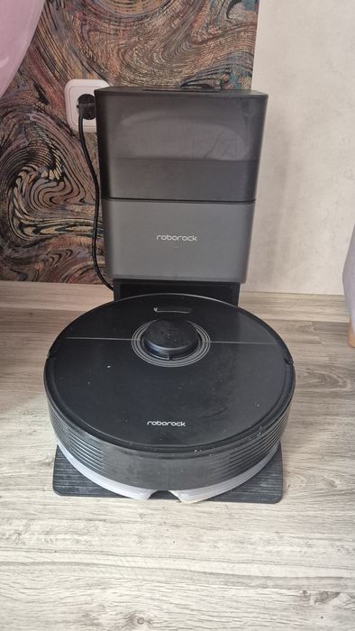 Продам робот-пылесос Roborock Q7 max Plus