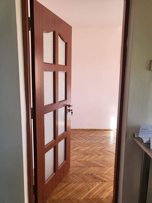 Apartament 3 camere etaj 2