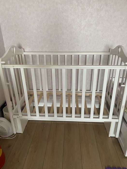 Кровать детская маятник