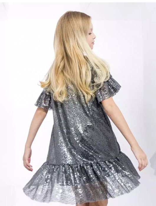 Платье с пайетками для девочки