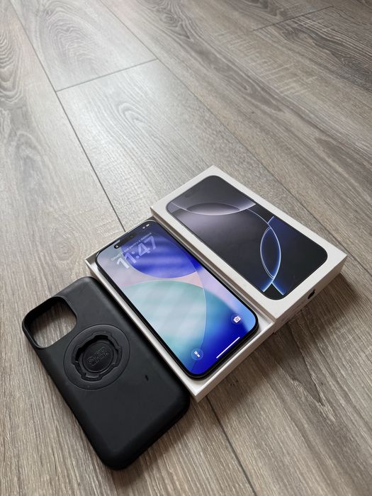 Vand iPhone 16 Pro Max - 1 TB - CA NOU - BATERIE 97%