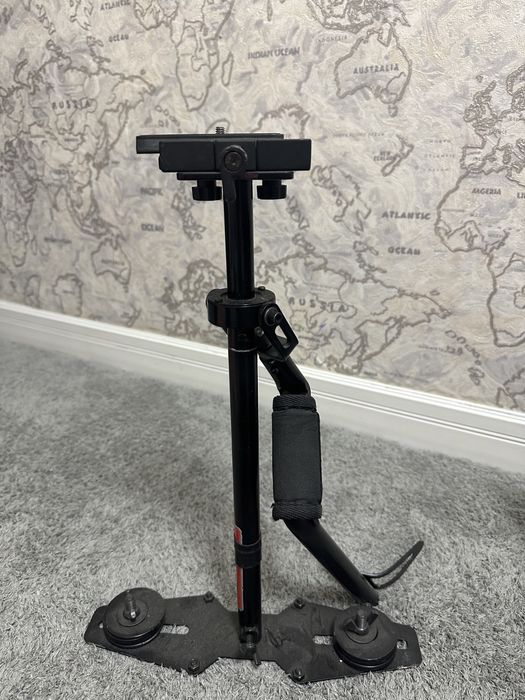 продам 2 штатив вместе